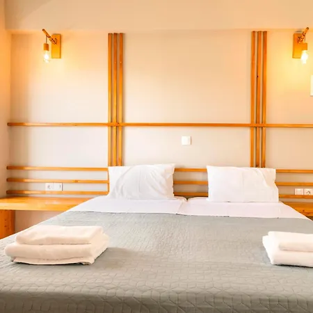 Ξενοδοχείο με διαμερίσματα Lefka &