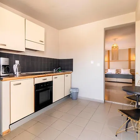 莱夫卡公寓酒店