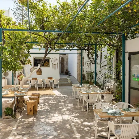 莱夫卡公寓酒店 2* Rhodes City