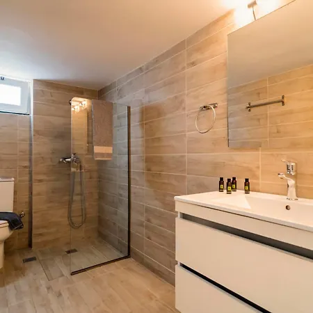 Appart hôtel Lefka 2*