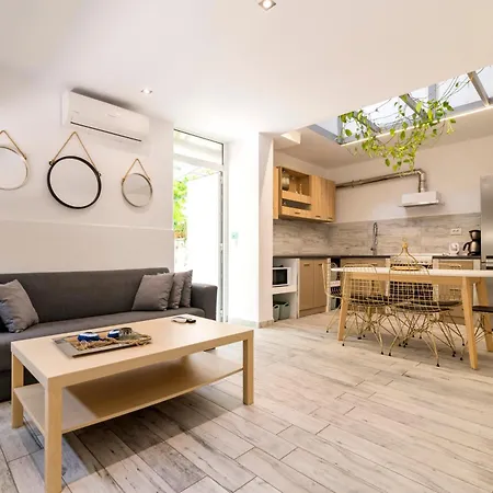 Hotel de apartamente Lefka &