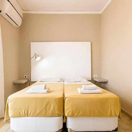 Lefka & Apartahotel 2*